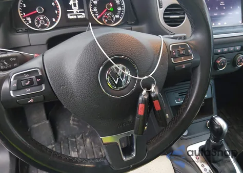 2017 Volkswagen Tiguan 2.0T Wolfsburg Edition z USA, uszkodzony, nr VIN WVGSV7AXXHW500864